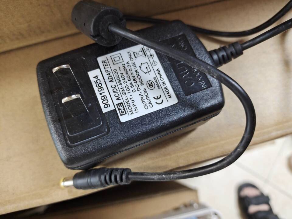 48V0 2A power supply adapter monitoring photographic lens spigot Haikang Tower 48V Hemisphere High emerging can be used