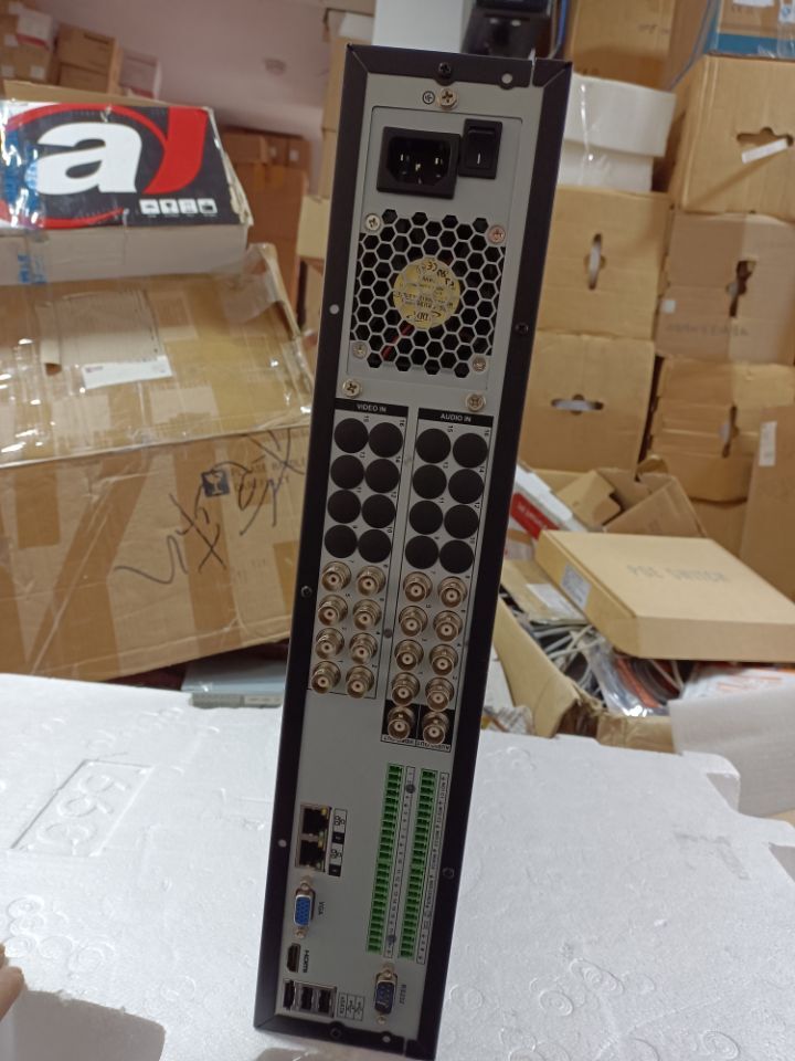 Dahua 4-way 8-way coaxial high-definition HCVR hard disc recording machine 8 disc bit double network port P2P remote alarm audio port