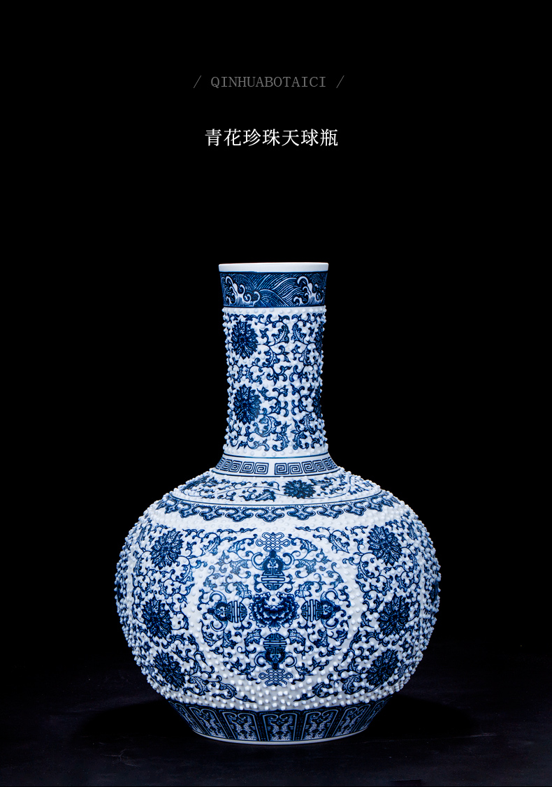 Jingdezhen ceramic hand - made large blue and white porcelain vase is placed large sitting room of Chinese style porcelain decorative arts and crafts