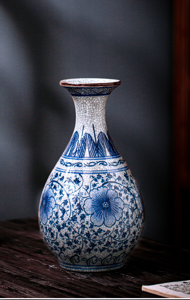 Jingdezhen ceramic vase furnishing articles retro crack in large Chinese blue and white porcelain glaze flower arranging rich ancient frame sitting room adornment