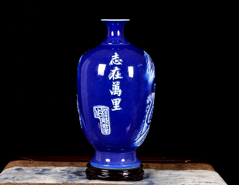 Jingdezhen ceramics hand carved vase li bai will be Chinese style porch decoration crafts are sitting room into the wine