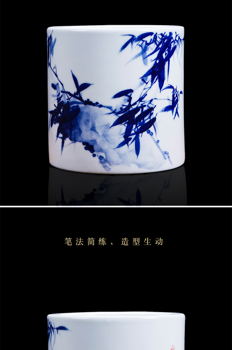 Famous master of jingdezhen ceramics hand - made porcelain vases, flower arrangement of Chinese style home sitting room adornment is placed