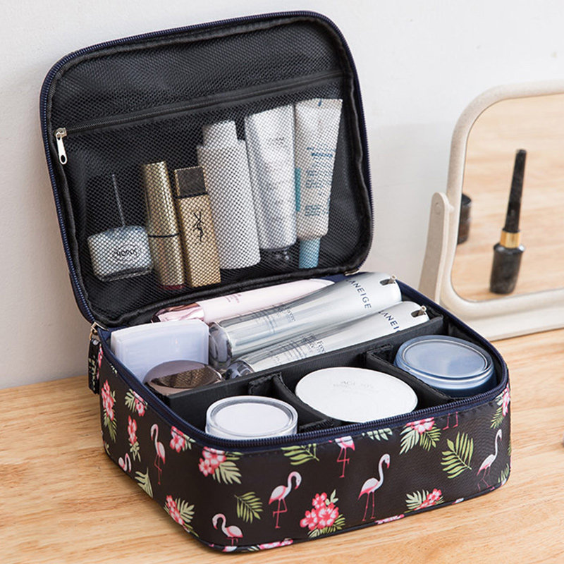 Makeup bags women in the air superfiery adorable girls Japanese portable minimal Korean fashion black grade 2020 new style