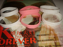 We married the Pooh couple Nikun Song Qian the help of the family the Thai language the same English style.