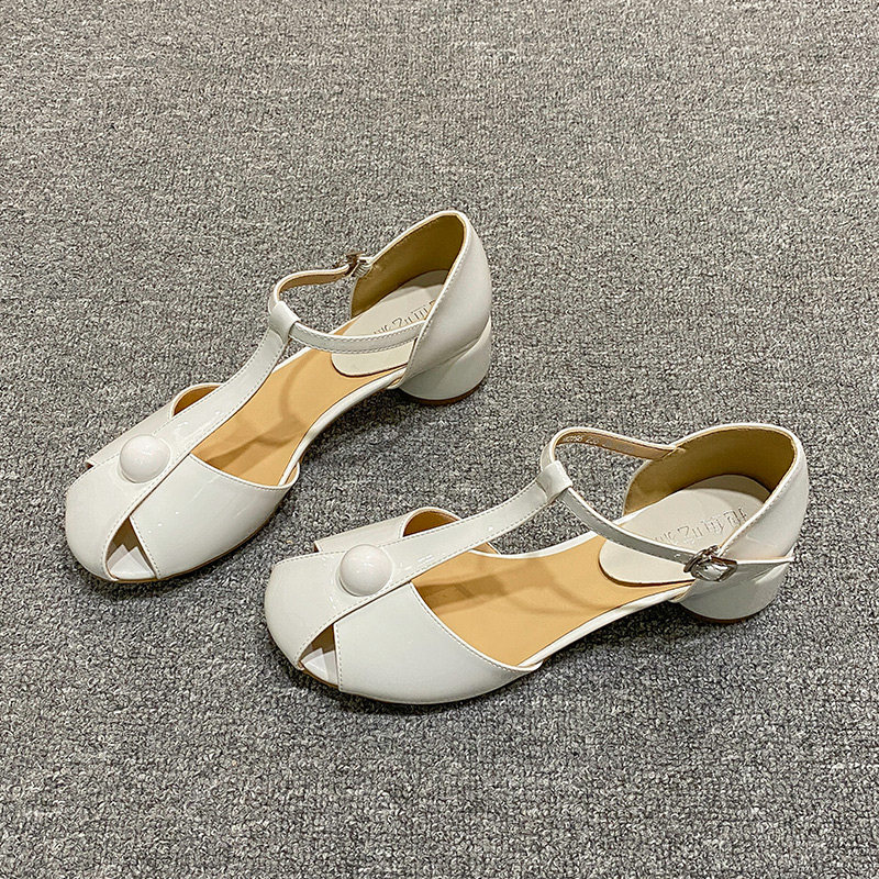 Overseas Sandals 2021 Women Summer New Lacquered Leather Women's Shoes With Fashion Hollowed-out Line 100 lapped Baotou