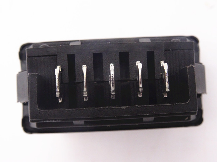Zhongxing Weihu bán tải TUV G3 lĩnh vực xe điện cửa sổ kính nâng lên chuyển đổi nhỏ ổ cắm chuyển đổi duy nhất - Âm thanh xe hơi / Xe điện tử máy hút bụi bơm lốp ô tô
