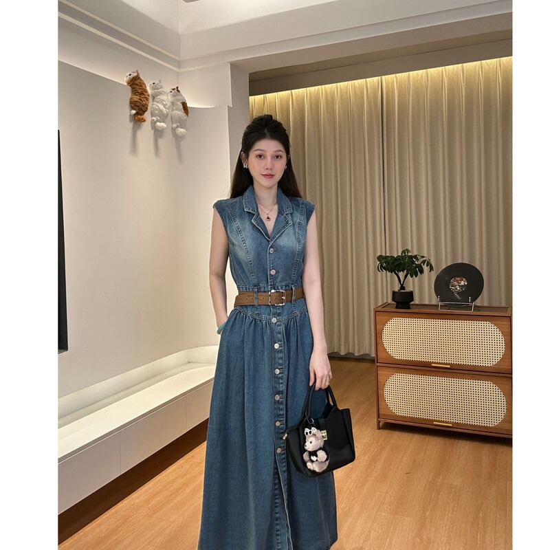 Hong Kong Style Retro Blue Washed Denim Dress with a Waist-Cinching Design, Elegant and Slimming for Work, 2026 Summer New Women's Long Dress Hong Kong Style Retro Blue Washed Denim Dress with a Waist-Cinching Design, Elegant and Slimming for Work, 2026 Summer New Women's Long Dress