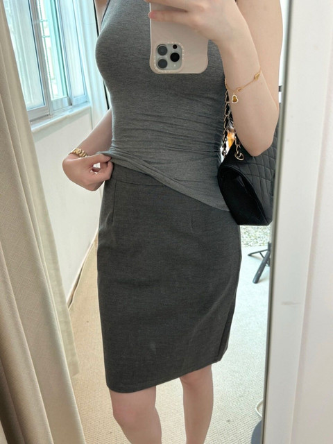 Popw Korean Women's Simple Gray Slim-Fit Round-Neck Sleeveless Versatile Tank Top + High-Waisted Mid-Length Skirt for Women