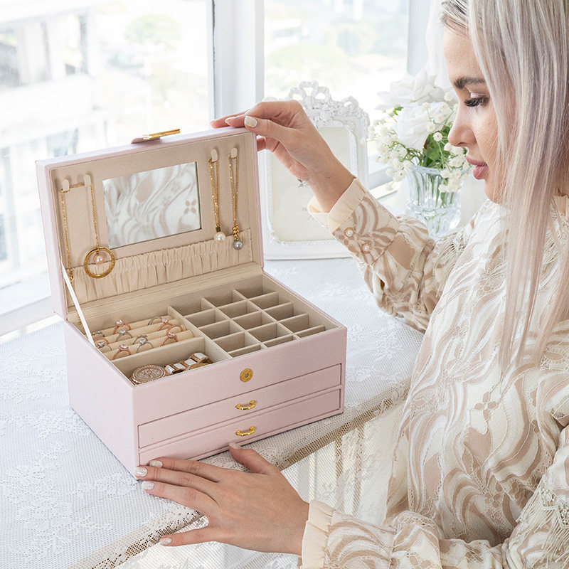 European high-grade exquisite multi-layer jewelry box Earrings pendant necklace Large capacity storage box Watch jewelry makeup box