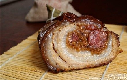 Seal hands for creative meat dumplings giant half catty rice dumplings Megara sausage with egg yolk Tongcheng 100