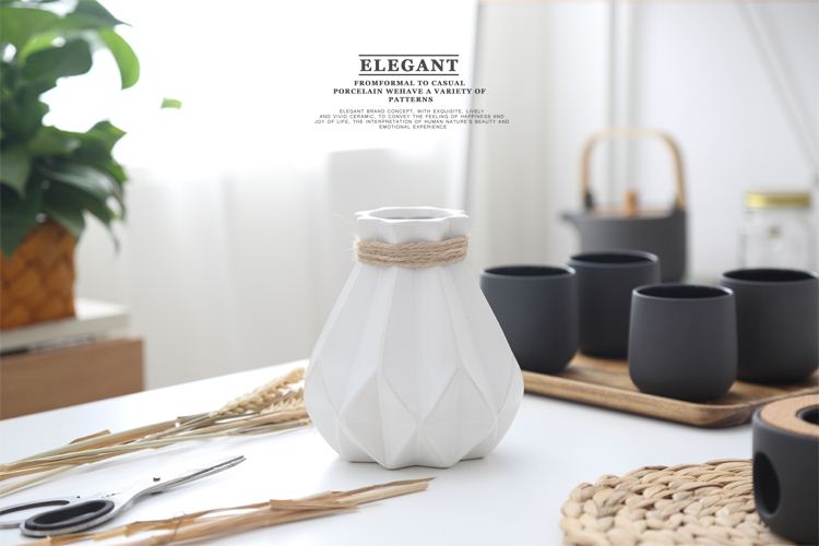 Sáng tạo thời trang bình gốm đơn giản cảm hứng kim cương Bắc Âu gấp bình hoa khô bình hoa trang trí hoa - Vase / Bồn hoa & Kệ chậu trồng cây thủy sinh