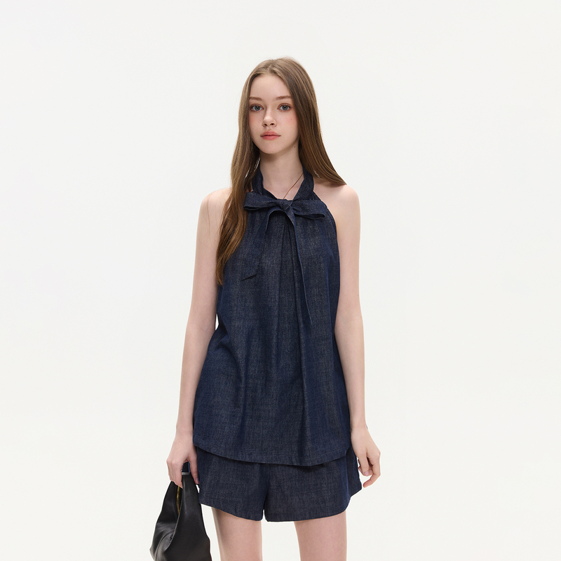 Ikyou High-End Halter-Neck Denim Vest and Shorts Two-Piece Set for Women, New Summer Style, Loose, Slimming and Breathable Set Ikyou High-End Halter-Neck Denim Vest and Shorts Two-Piece Set for Women, New Summer Style, Loose, Slimming and Breathable Set