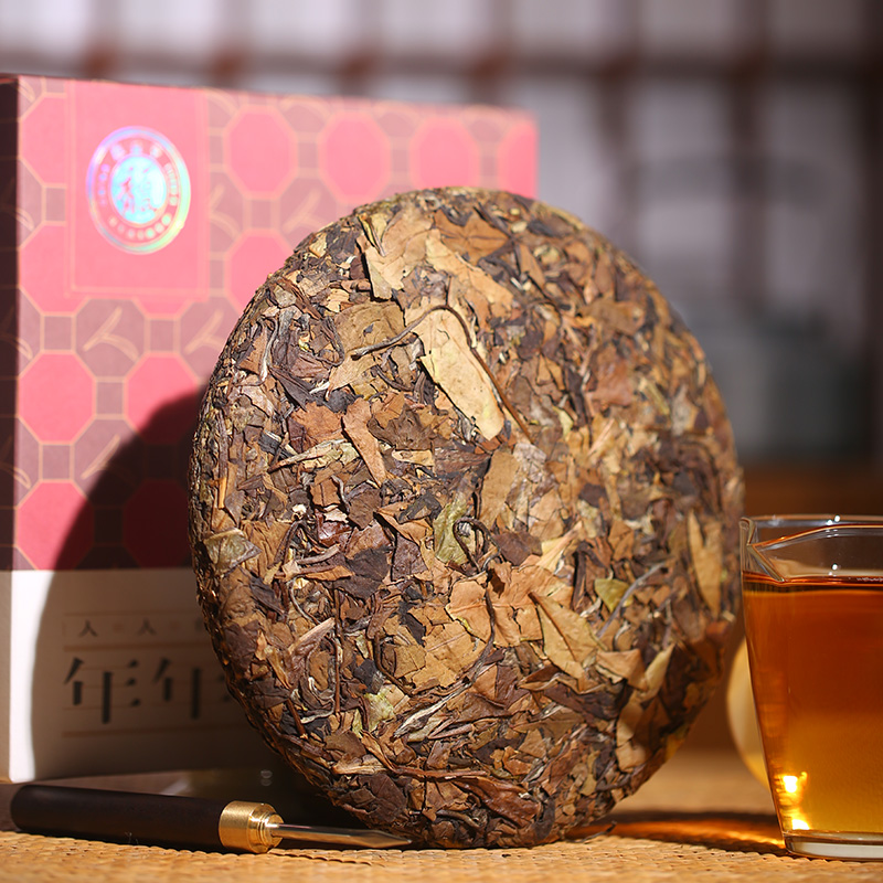 馥益堂 2019年 年年有益 福鼎白茶饼 寿眉 300g礼盒装 天猫优惠券折后¥49包邮(¥69-20) 馥益堂 2019年 年年有益 福鼎白茶饼 寿眉 300g礼盒装 天猫优惠券折后¥49包邮(¥69-20)