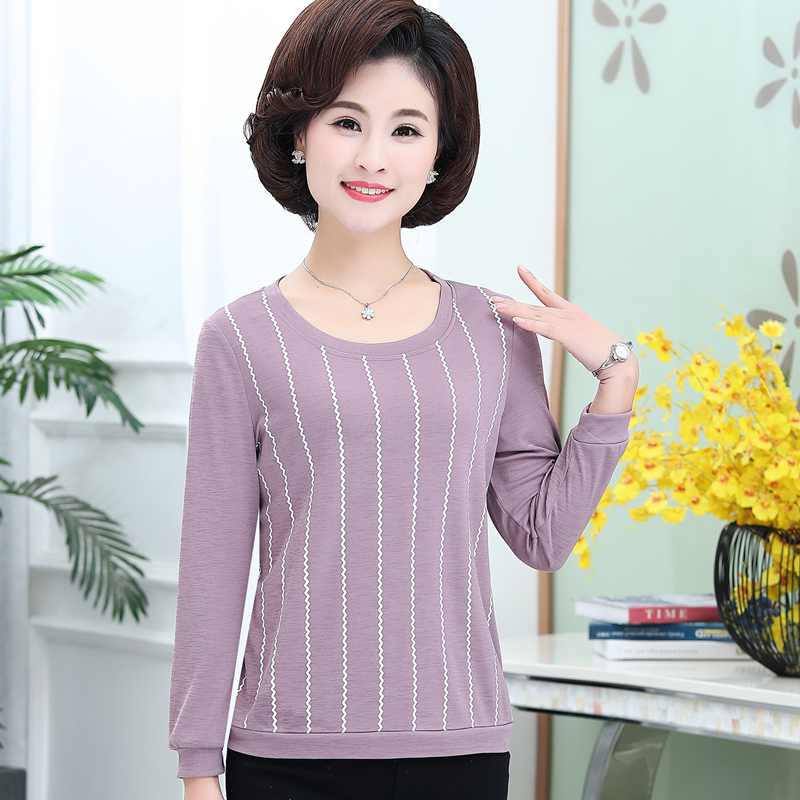 Middle-aged women's striped T-shirt base shirt Long-sleeved top Spring middle-aged mother's loose large size Western style