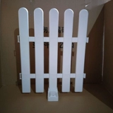 Ограждение, штатив из натурального дерева, пластиковый кронштейн, фиксаторы в комплекте