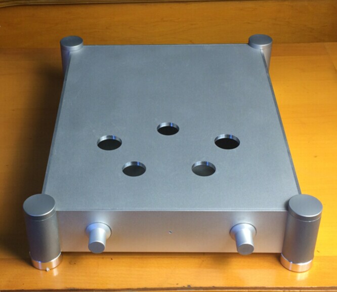 The BZ4307T all-aluminum power amplifier chassis is specially equipped with our 300B Weiliang gall bladder amplifier kit