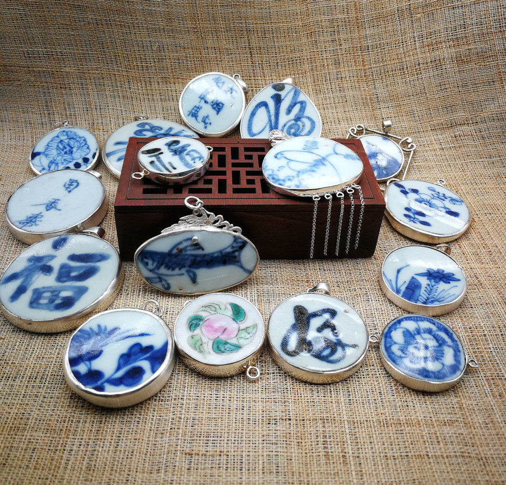 Pure silver bag edge ancient ceramic pendant bracelet Ming Qing Qing blue flower old porcelain china