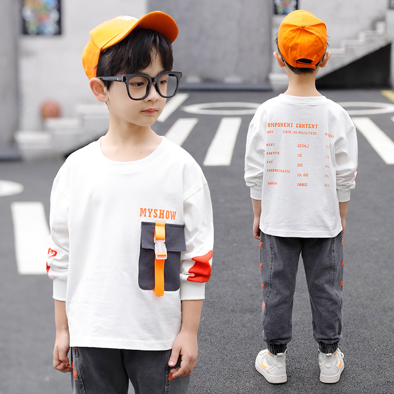 Boys dài sleevet t-shirt mùa xuân 2020 trẻ em mới của Vòng cổ bottomshirt trong áo khoác không khí Hàn Quốc phiên bản cậu bé lớn của bảo vệ.