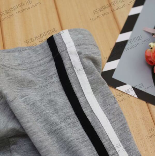 Quần áo trẻ em mới của Le Tao mùa thu quần bé gái cotton thường xuyên quần legging thun eo màu xám quần hoang dã quần jean bé trai thu đông