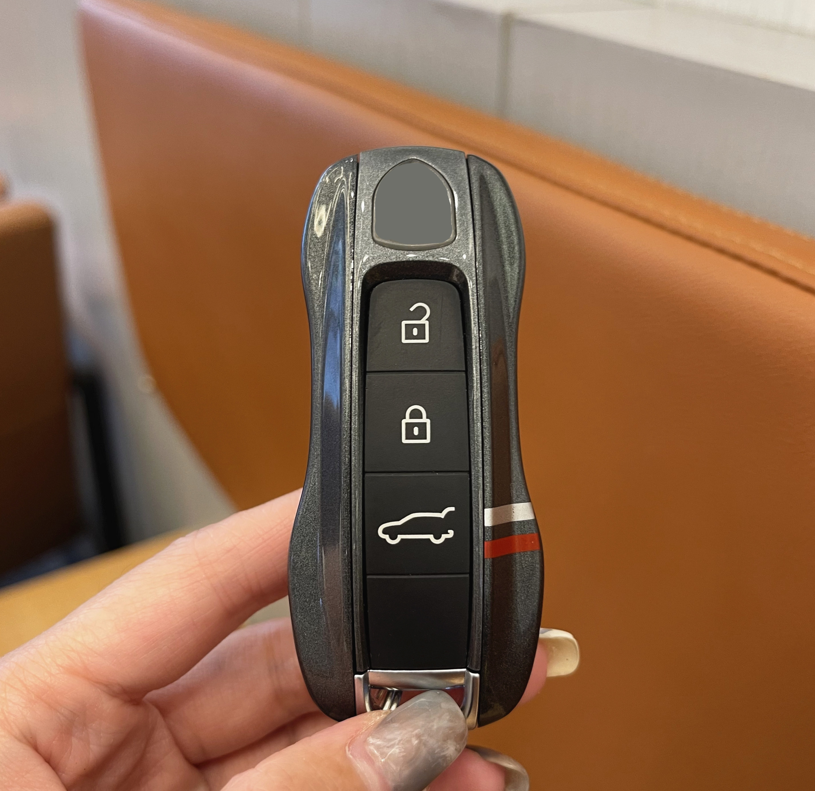 Apply to the Porsche Key Cayen Taycan 911coupe Paramela 718macan car keybutton
