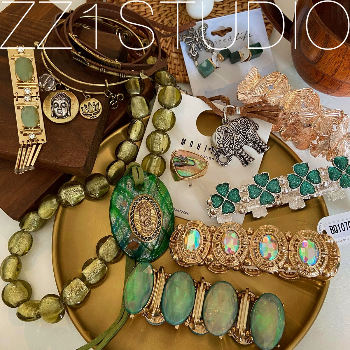 Retro Southeast Asian ethnic style green leather colored glazed elephant butterfly four-leaf clover Buddha statue niche necklace hand