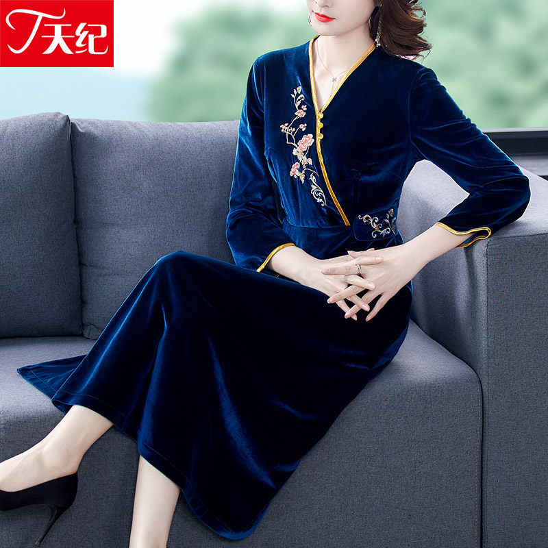 Golden Velvet Dress Noble Foreign Spring Dress 2022 New Women's 45 Ten-year-old Mom Wedding Dress Young Dresses