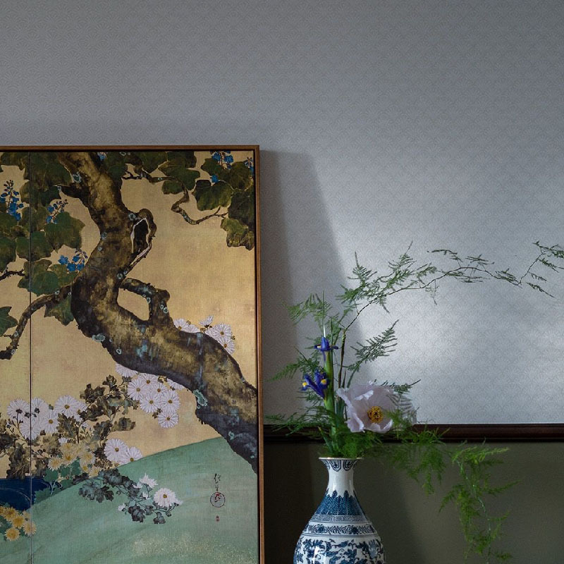 White Fan-Shaped Pattern Wallpaper, Vintage Swedish Imported Wallpaper, Sweetrice, an Yu Case Study