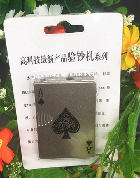 Sáng tạo cá tính giả poker nhẹ hơn với ánh sáng giả bơm hơi ngọn lửa màu xanh lá cây ngọn lửa tùy chỉnh nam chữ - Bật lửa