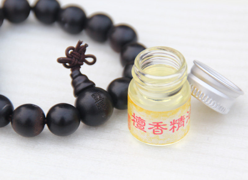 Fengyuantang sandalwood essential oil oil Buddha statue for the finishing touch for Buddha