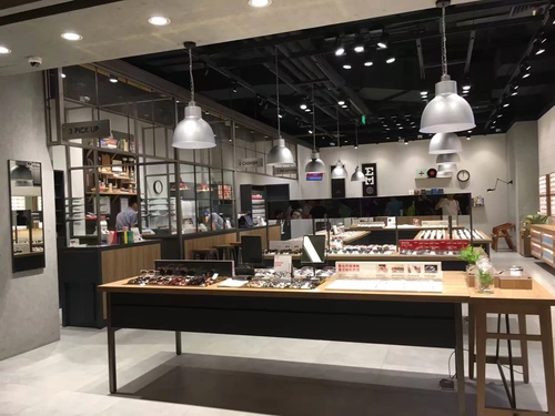 Олбук магазин украшения очки демонстрируют быструю модную самостоятельную шкату