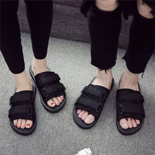 Summer Trendy Outdoor Fashion Sandals for Men, Korean Style Trendy and Unique Slip-On Slippers for Couples, Students, Non-Slip Beach Shoes