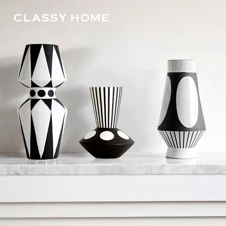 Designer Series Black & White Geometric Ceramic Handcrafted Vase Florator Modern Light Lavish Minima Nordic Book House Pendulum