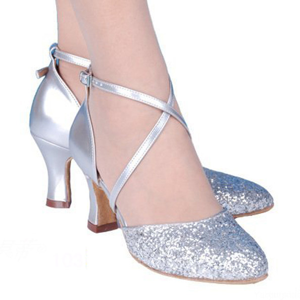 Women's Latin dance shoes adult modern dance shoes social dance shoes women's middle and new dance shoes square dance shoes spring and summer