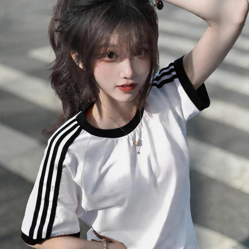 Jennie Style 1:1 Embroidered Short-Sleeve T-Shirt for Men and Women, Summer 2026 New Model, Three Stripes, Casual Loose Fit, Regular Shoulder Top