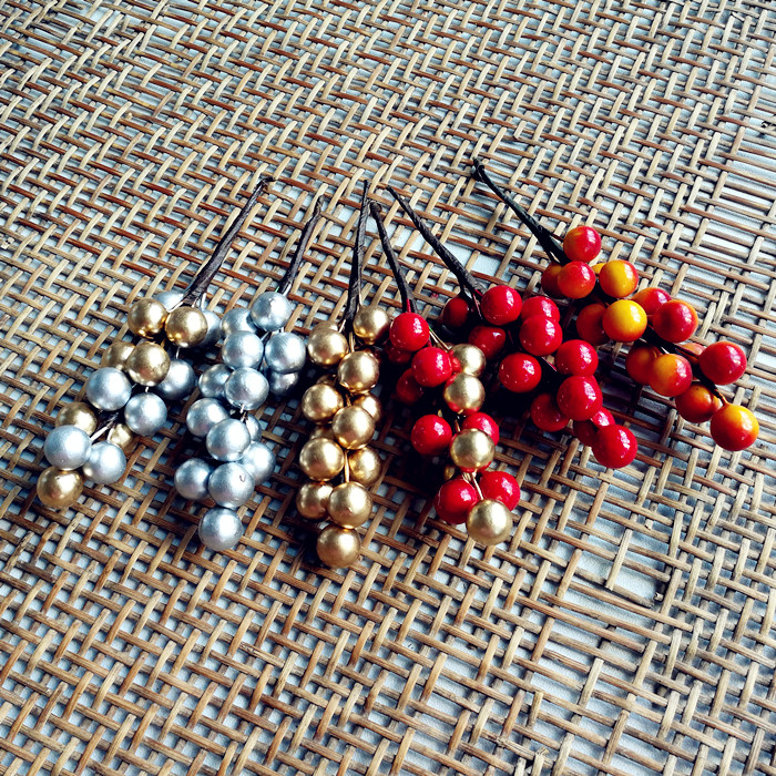 Christmas new DIY handmade material Decorative Hair Accessories GIFT HEM ACCESSORIES FOAM RED FRUITS STRINGS 15 HEADS 1cm FRUITS