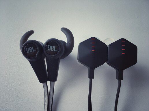 599元的蓝牙耳机就比299元的好吗？