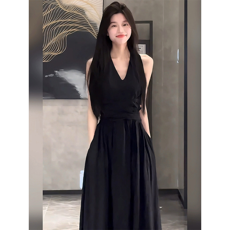 Black High-End V-Neck Halter Dress for Women, Spring and Summer Inner Wear, 2026 New Style, Elegant Waist-Cinching Slimming A-Line Long Dress