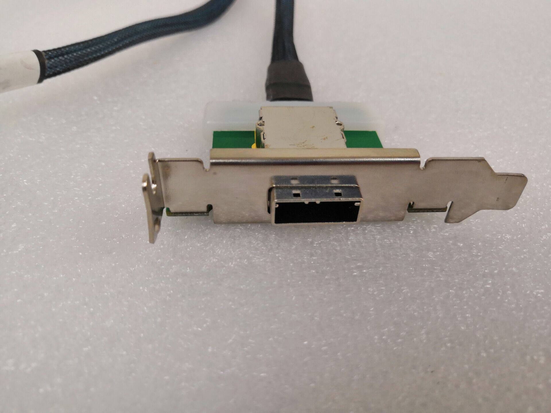 AMPHENOL MINI SAS SFF8087 to SFF8088 Female data Cable