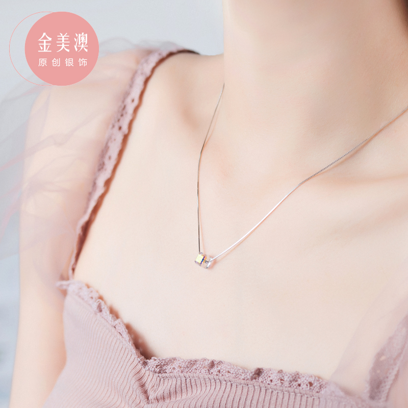 Small crowddesign light and luxurious 925 pure silver decorative necklace female web red minimalist lock bone necklace with lukewarm wind pendant