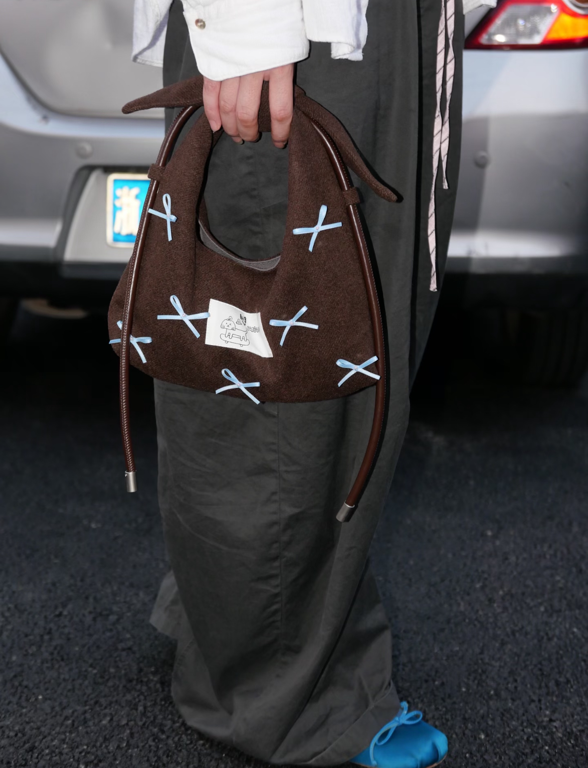 New autumn and winter woolen fabric bow decorated handbag niche design shoulder bag for women fashionable and versatile