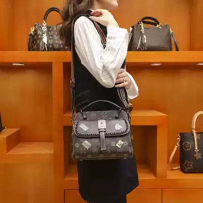 Chaojia business new versatile fashion shoulder bag foreign style retro oblique span Hand bag trembles with the same model