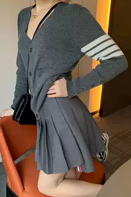 Classic A- shaped high waist suit pleated skirt 2020 Summer new TB skirt JK academic style Japanese skirt