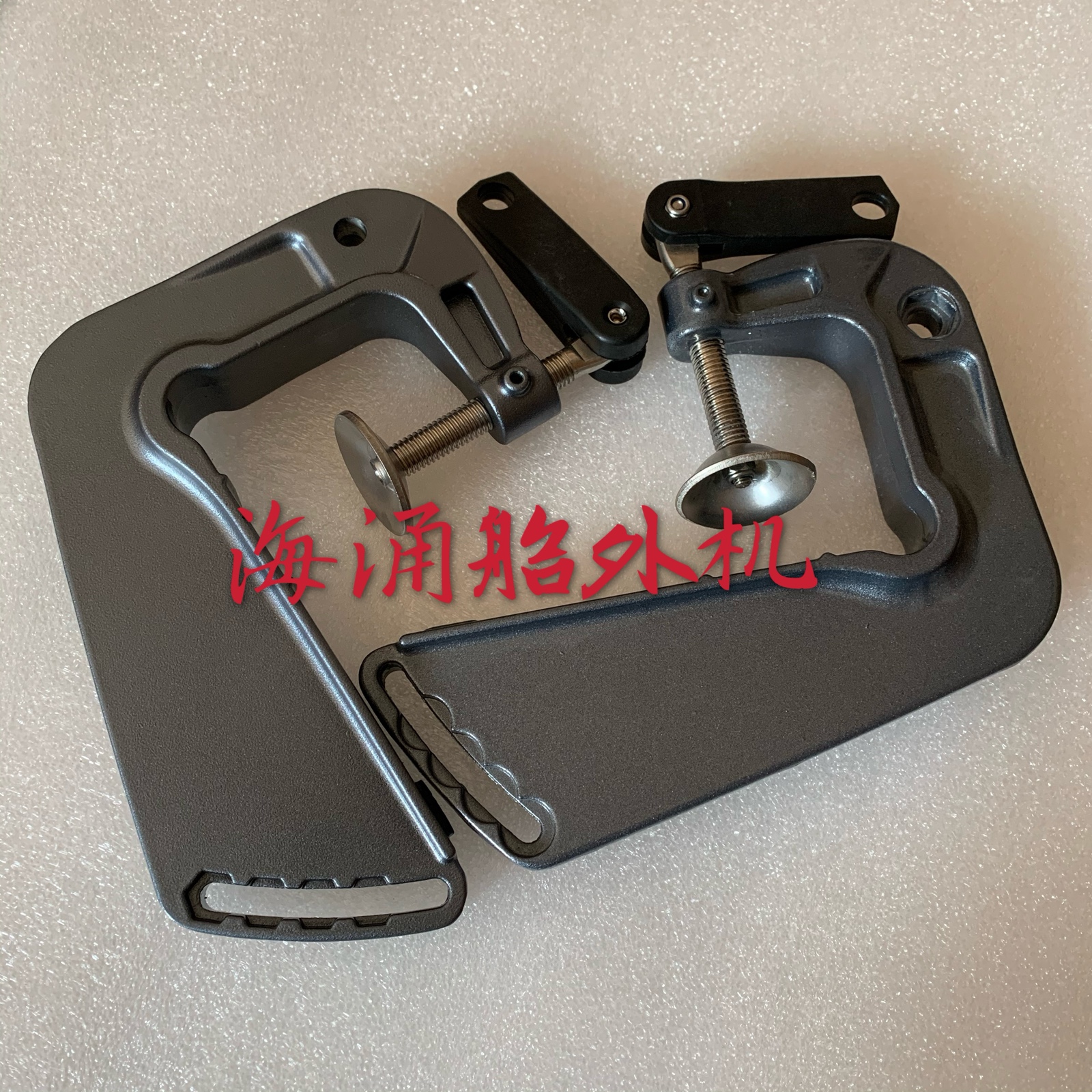 Applicable mountain leaf double horse surge 4 - punch 2 5 boat external motor wall hanging air - conditioning frame hook full set