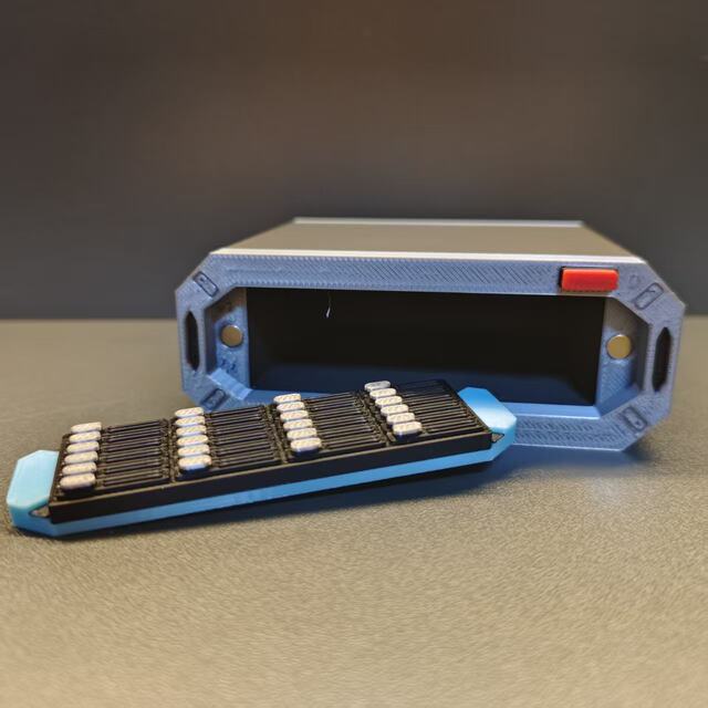 Delta Operation High-Speed Disk Array New Season Big Red Model S7 Game Peripheral Figure Replica Restoration