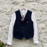 Можно поднять и упасть и старый - летающий персонал ВВС индиго голубых.