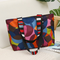 Single Shoulder Bag Woman 2019 New Fashion Handbag Large Capacity Minima Commute Bag Light Travel Oxford Waterproof Bag