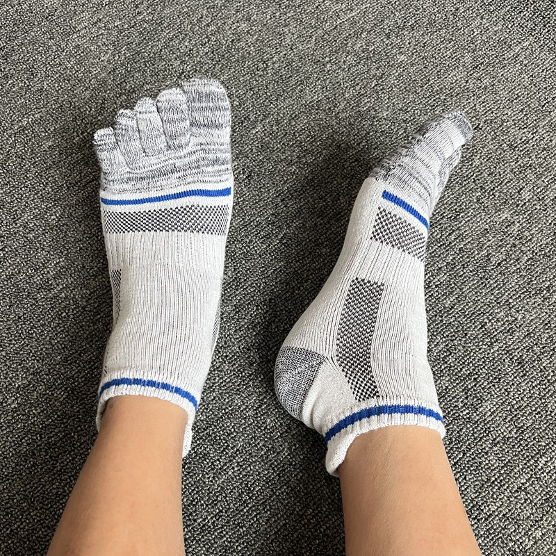 Coolmax Quick-Drying Anti-Odor Five-Toe Socks, Thickened Terry Warm Sports Men's Socks, Breathable Cotton Split-Toe Boat Socks for Running Coolmax Quick-Drying Anti-Odor Five-Toe Socks, Thickened Terry Warm Sports Men's Socks, Breathable Cotton Split-Toe Boat Socks for Running