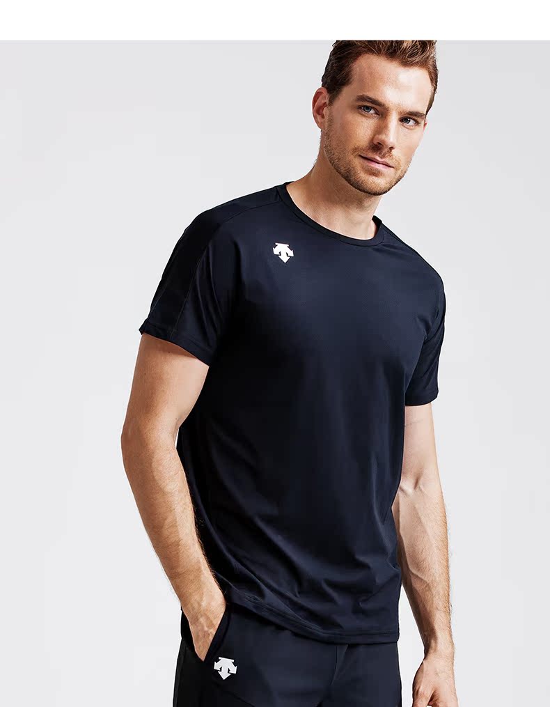 DESCENTE Di Sant TOUGH Vải thun nam dệt kim ngắn tay D7331CTS66 - Áo phông thể thao áo thun thể thao có cổ