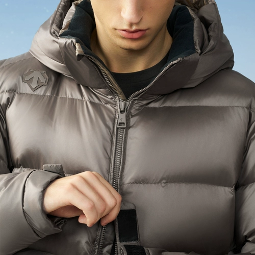 Спортивная демисезонная удерживающая тепло короткая толстовка с капюшоном для отдыха, куртка