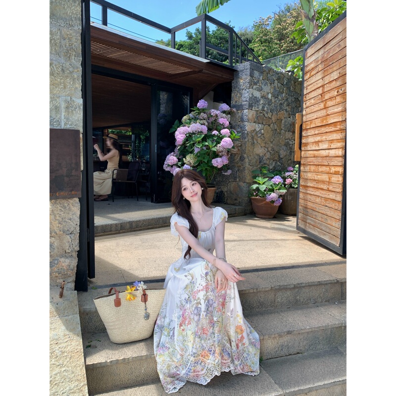 White Embroidered Floral French Gradient Print Embroidered Dress with a High-End Feel, Elegant Waist-Cinching Slimming Long Dress for Women